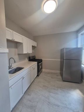 5723 W Washington, 5723-1, Chicago, IL 60644