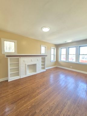 202 N Kenneth Ave, 202-2N, Chicago, IL 60624