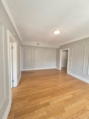 5723 W Washington, 5723-1, Chicago, IL 60644