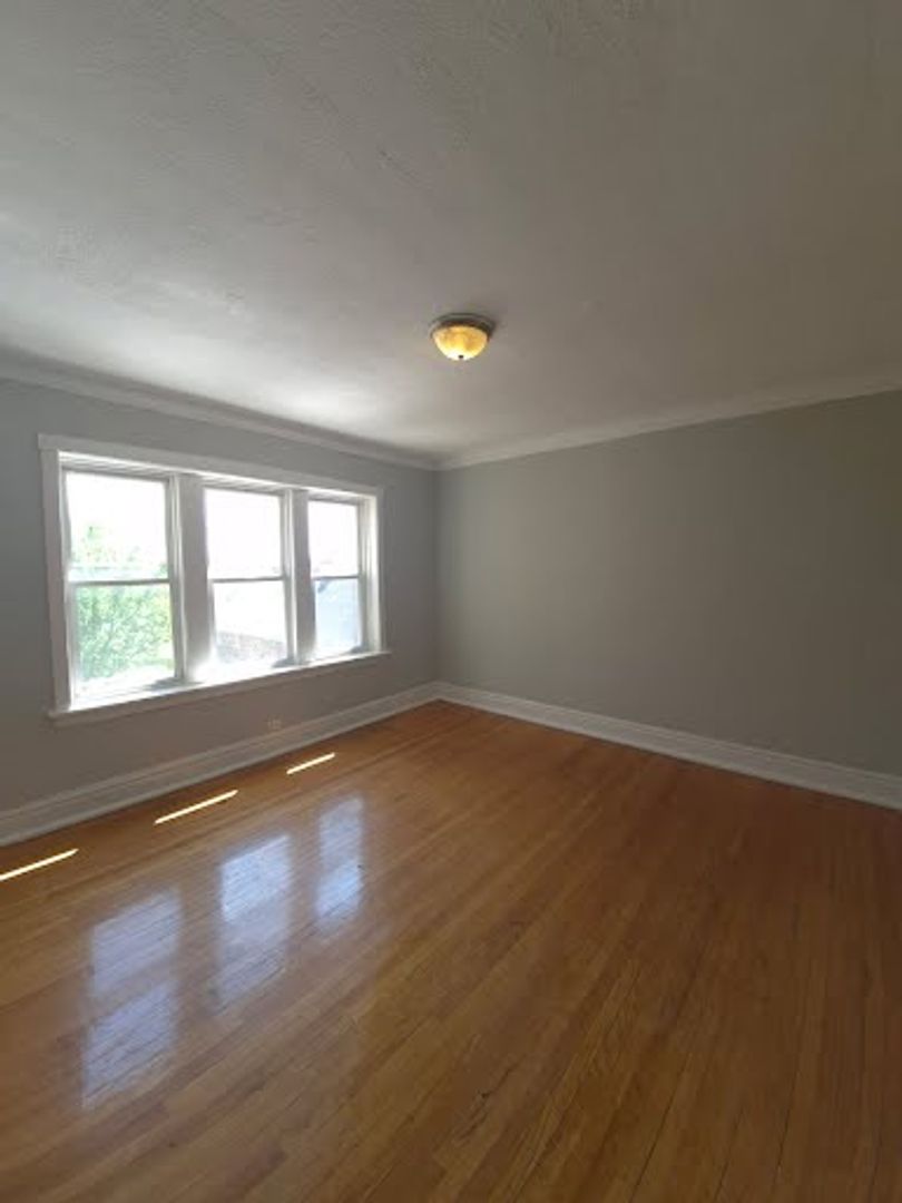 Chicago Apartment: 1430 S Kenneth Ave