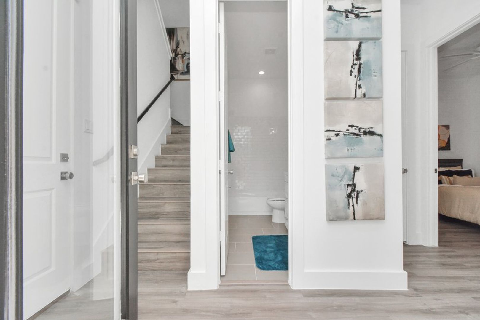 Houston Townhome: Laverne Laurel Lane (WD)