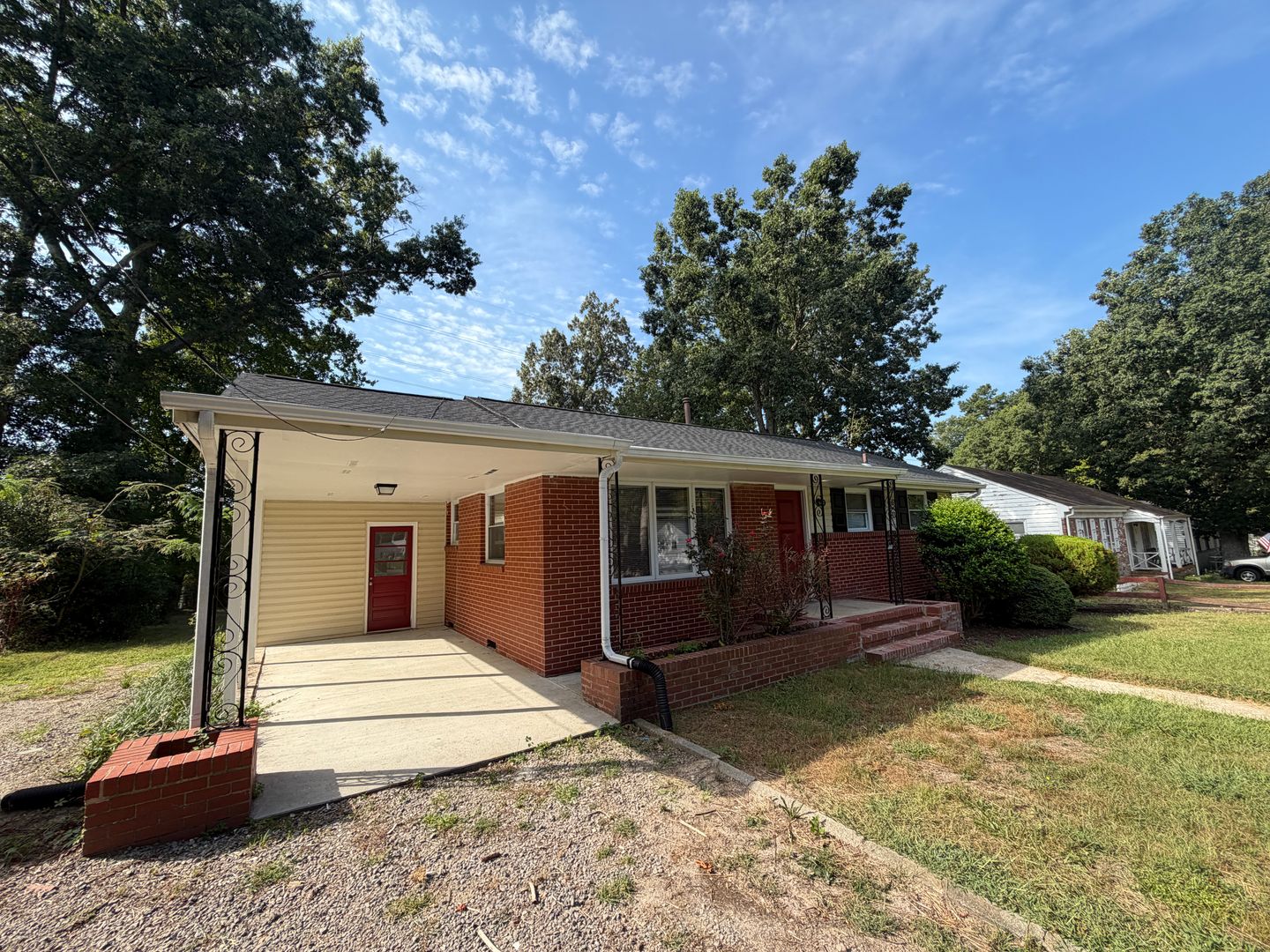 Petersburg House: 126 Deerfield Dr.