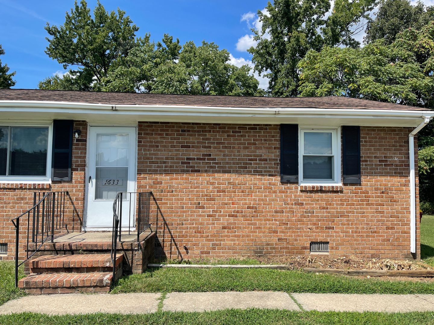 Petersburg Apartment: 1633 N Valor Drive