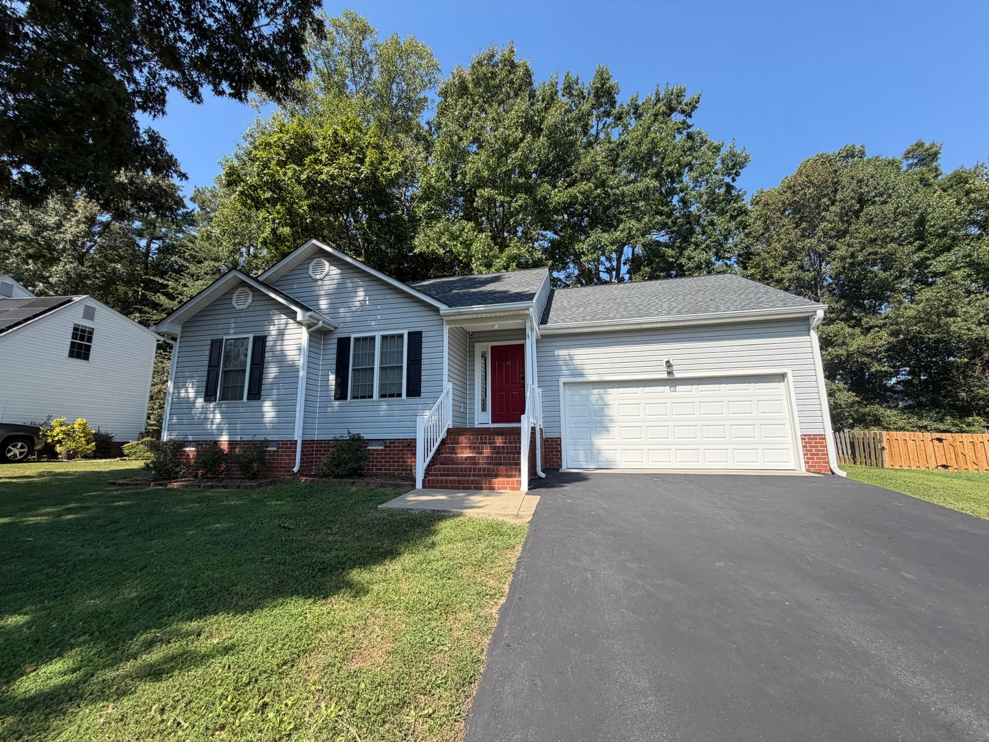 Chesterfield House: 7952 Featherchase Ter