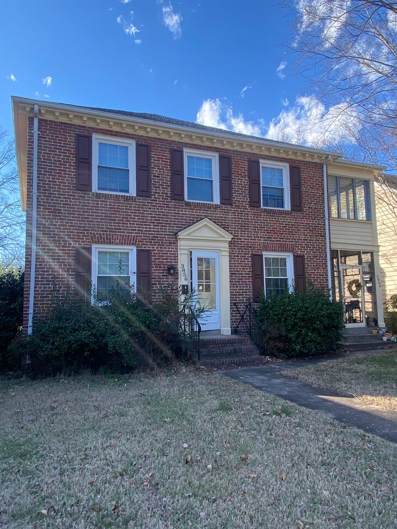 Richmond Apartment: 3856 Brook Rd.