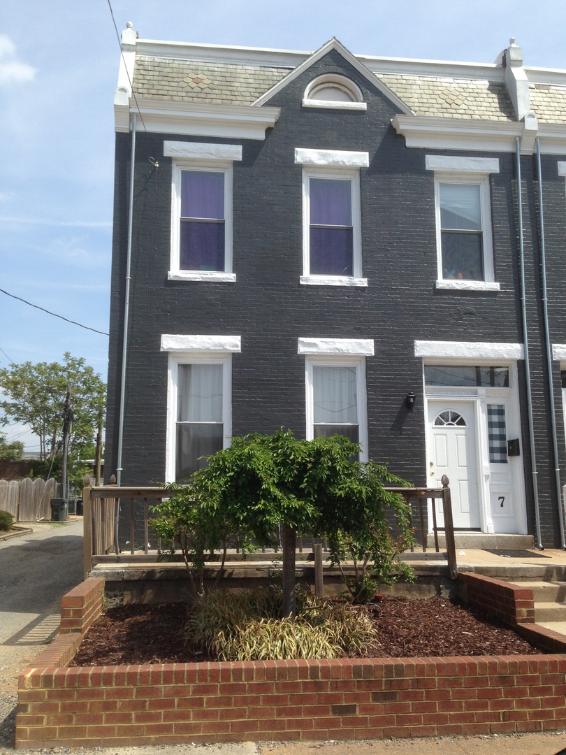 Richmond House: 7 S. Allen Avenue