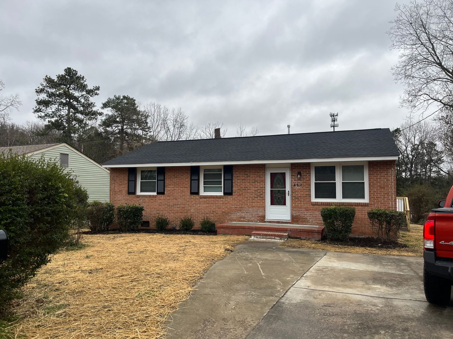 Petersburg House: 462 Reservoir Heights
