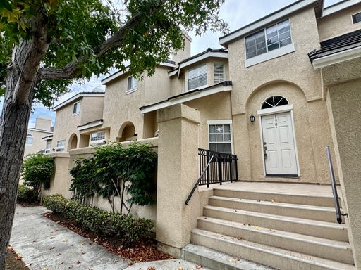 Remodeled 3 bedroom townhome in Torrance – photo 1