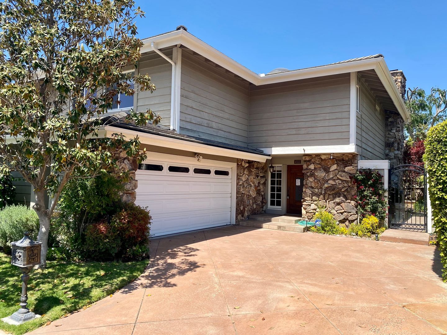 Westlake Village House: 4555 Tam Oshanter Dr.