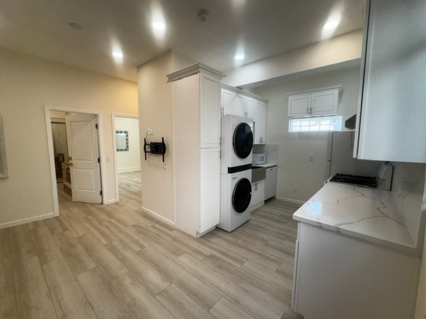 Thousand Oaks House: 3162 Clarita Ct.