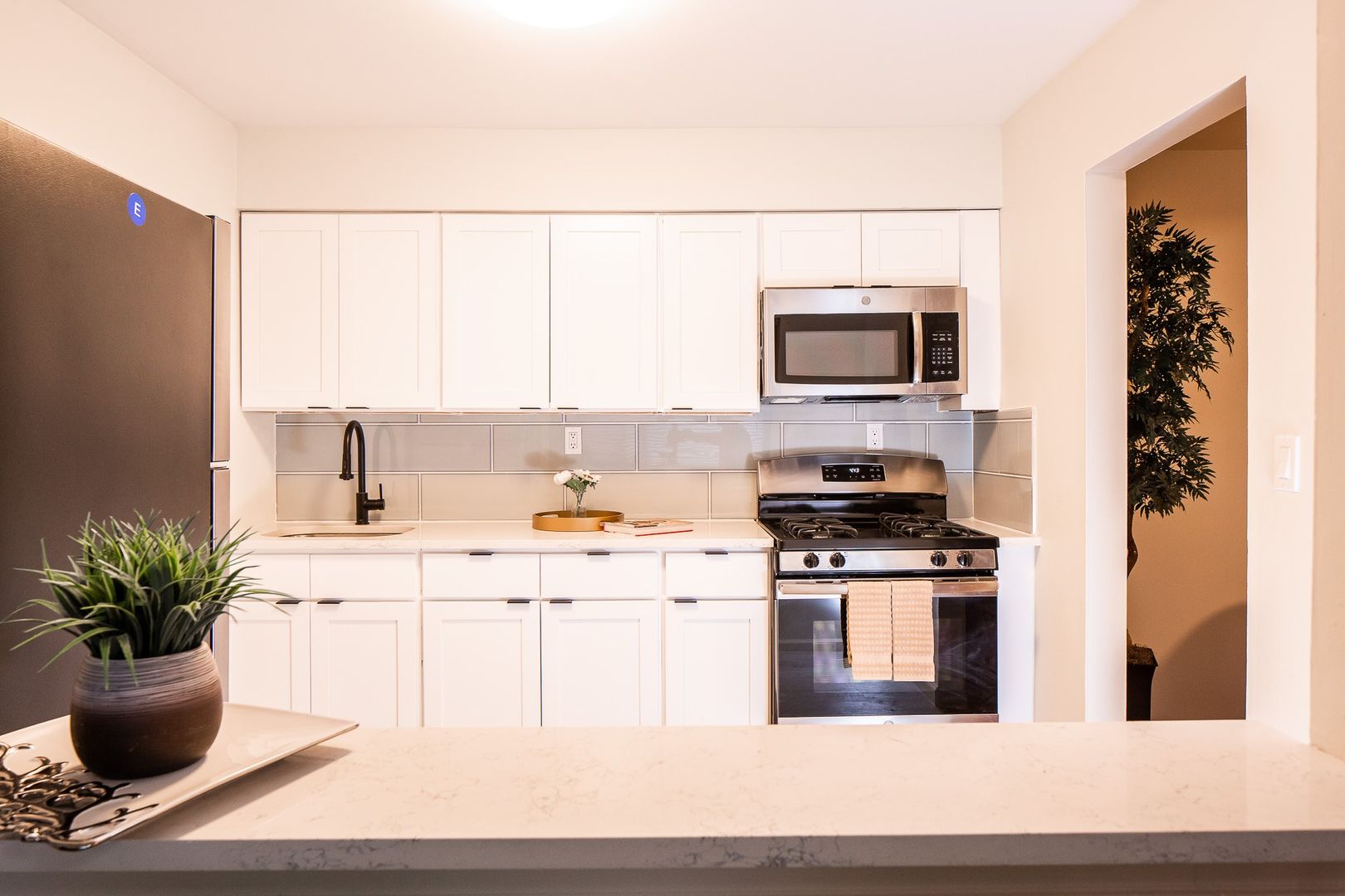 Middlesex Apartment: 600 Bound Brook Rd