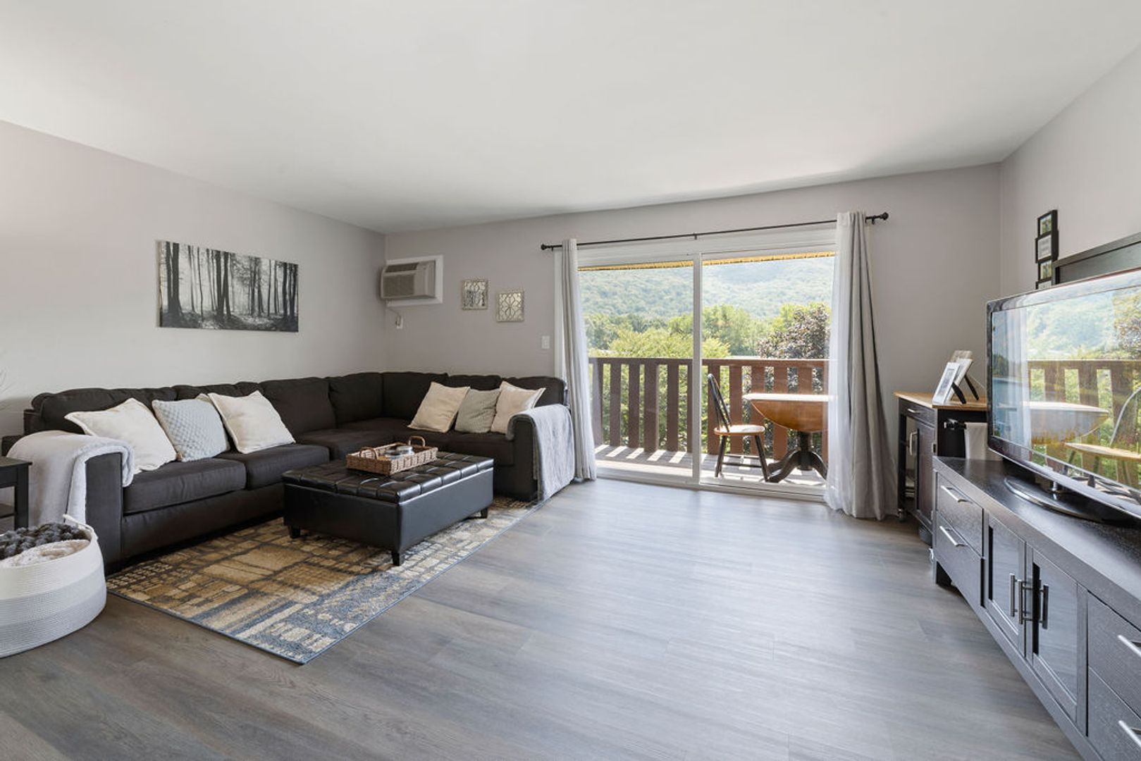 Fishkill Apartment: 7 Greenhill Drive