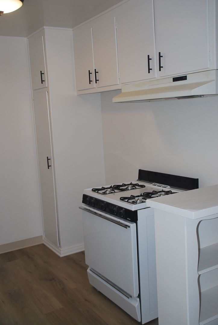 220 S. E Street, #1-8