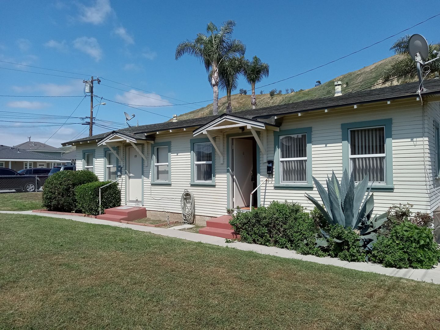 Ventura Apartment: 68 & 82 E. Ramona Street