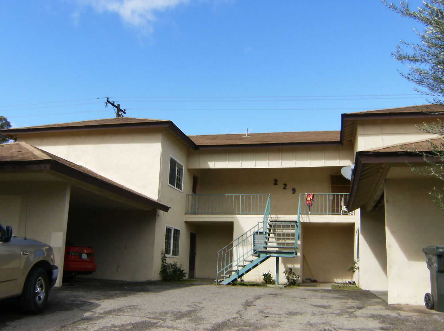 Santa Paula Apartment: 229 W. Santa Barbara Street
