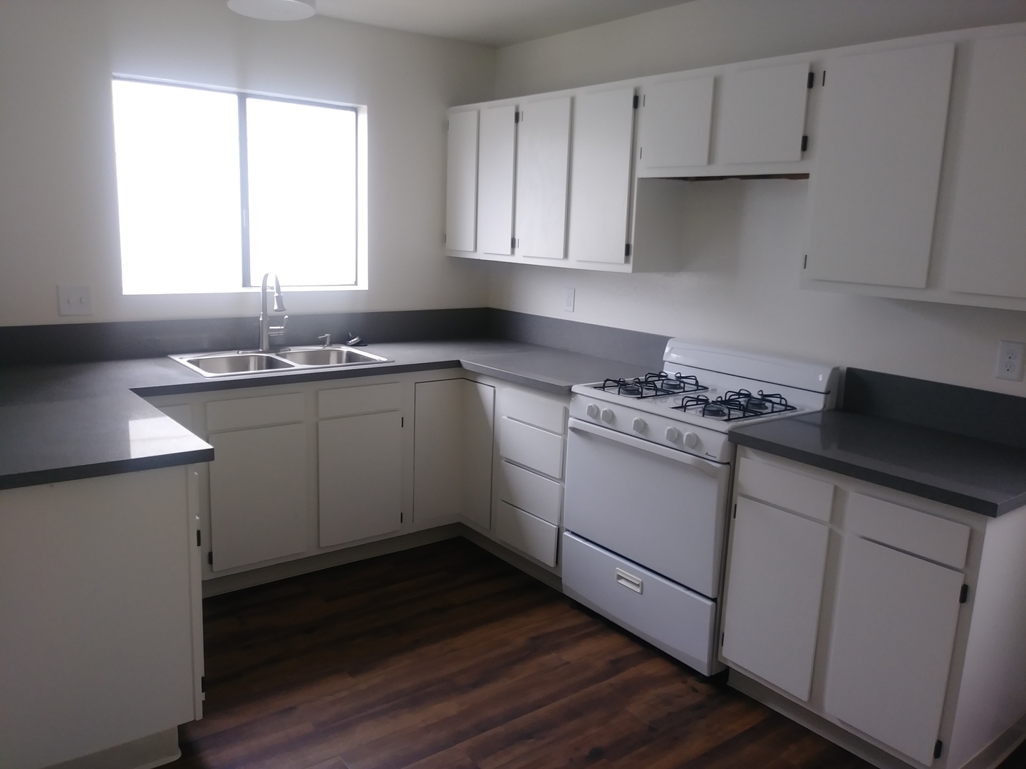 Ventura Apartment: 405 - 407 Arcade Drive