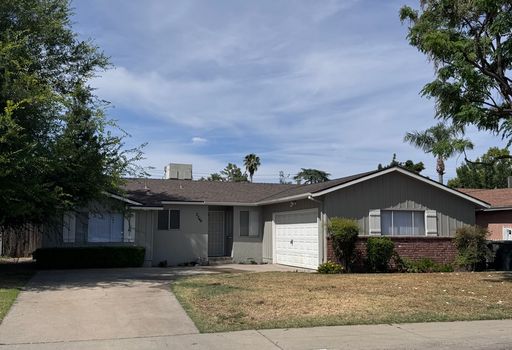 2744 Harvard Ave. (Clovis Ave/Shaw) – photo 1