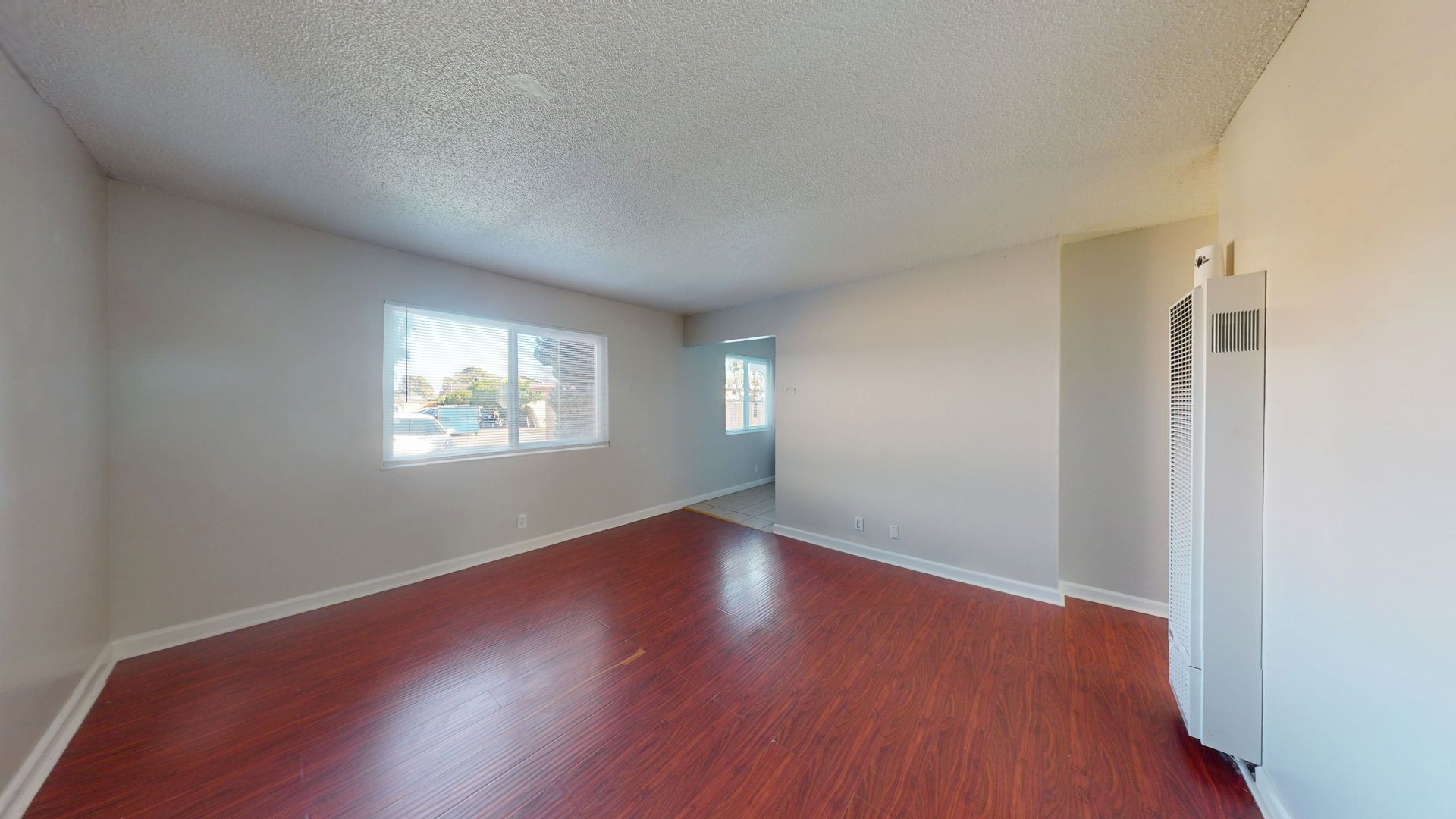 Richmond Apartment: 922 Carlson Blvd