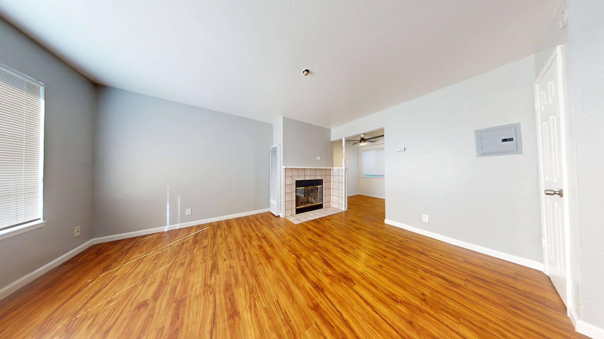 Petaluma Apartment: 619 F Street