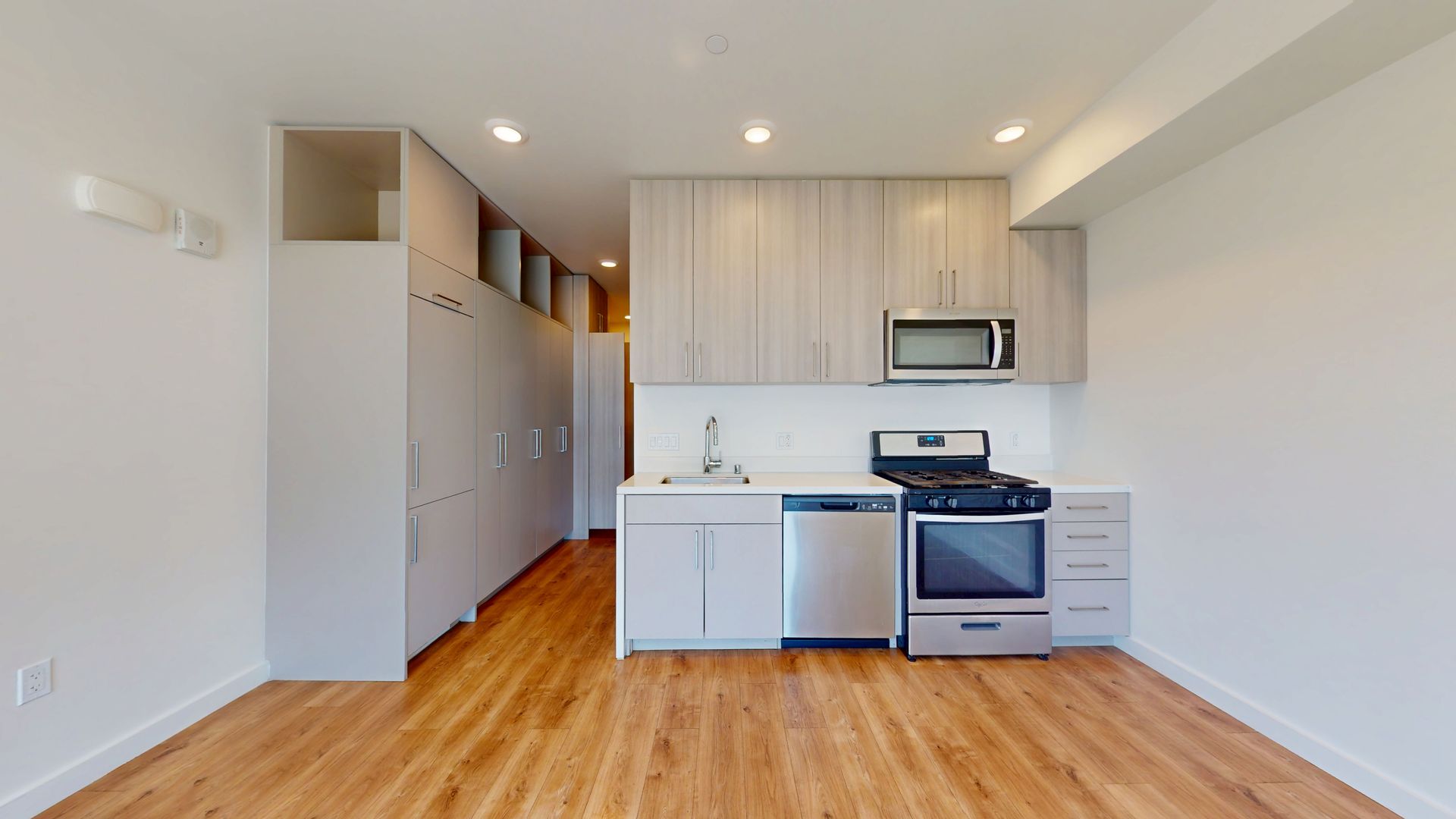 Oakland Apartment: 532 Union St