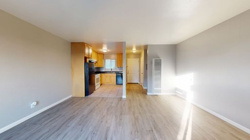 Bright & Cozy 2 Bedroom Apartment!