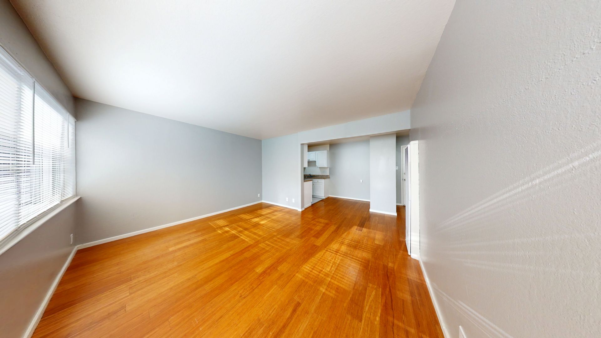 Oakland Apartment: 406 Van Buren Ave