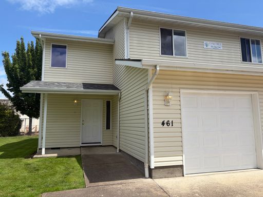 3 Bedroom 2 bath Duplex – photo 1