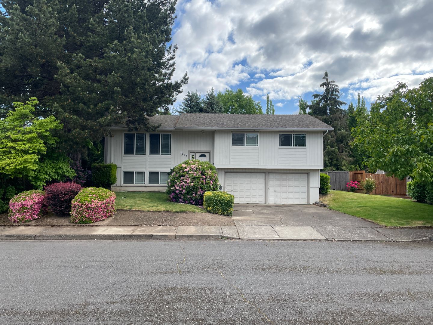 Keizer House: 1817 Modoc Dr NE