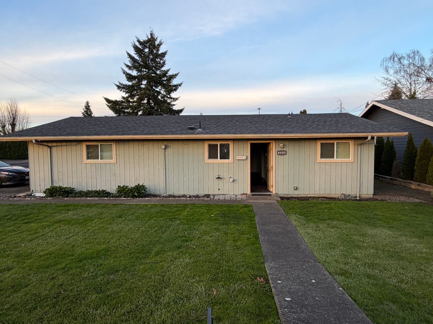 Independence Apartment: 265-285 S Gun Club Rd, 1390 Monmouth St