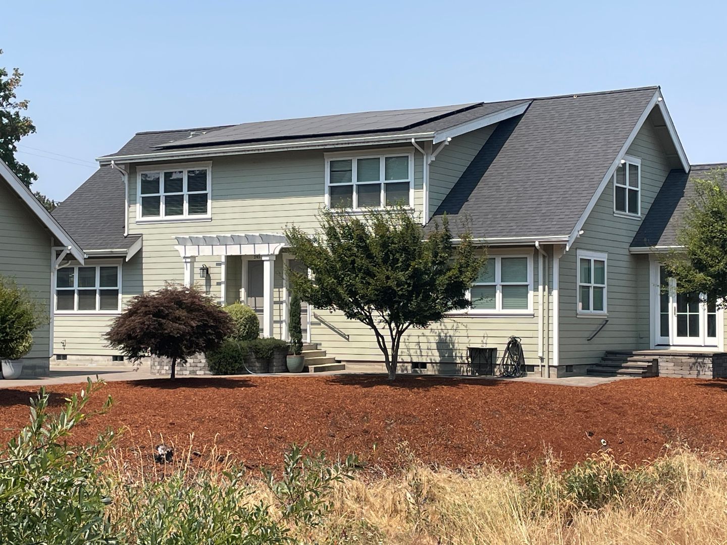 Independence Apartment: 243 & 245 Thorpe Street