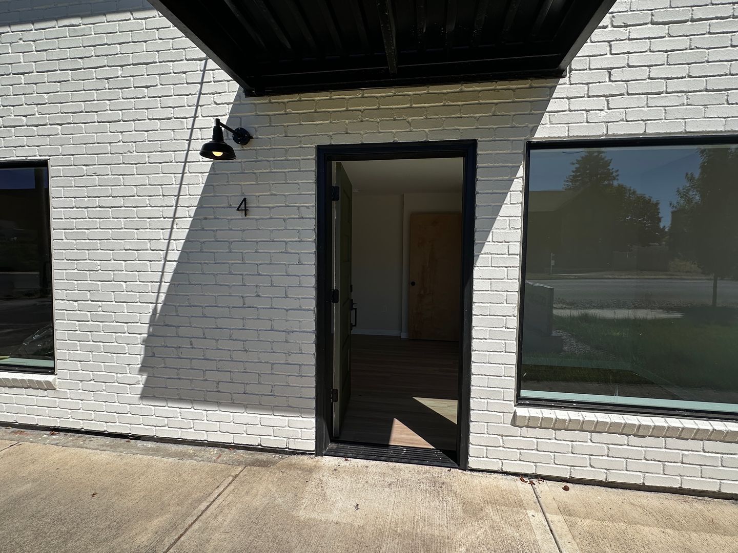 Independence Apartment: 290 Monmouth St