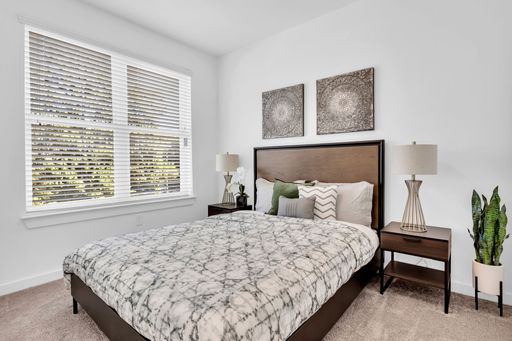 STUNNING MIDTOWN 2BED 2BATH – photo 1