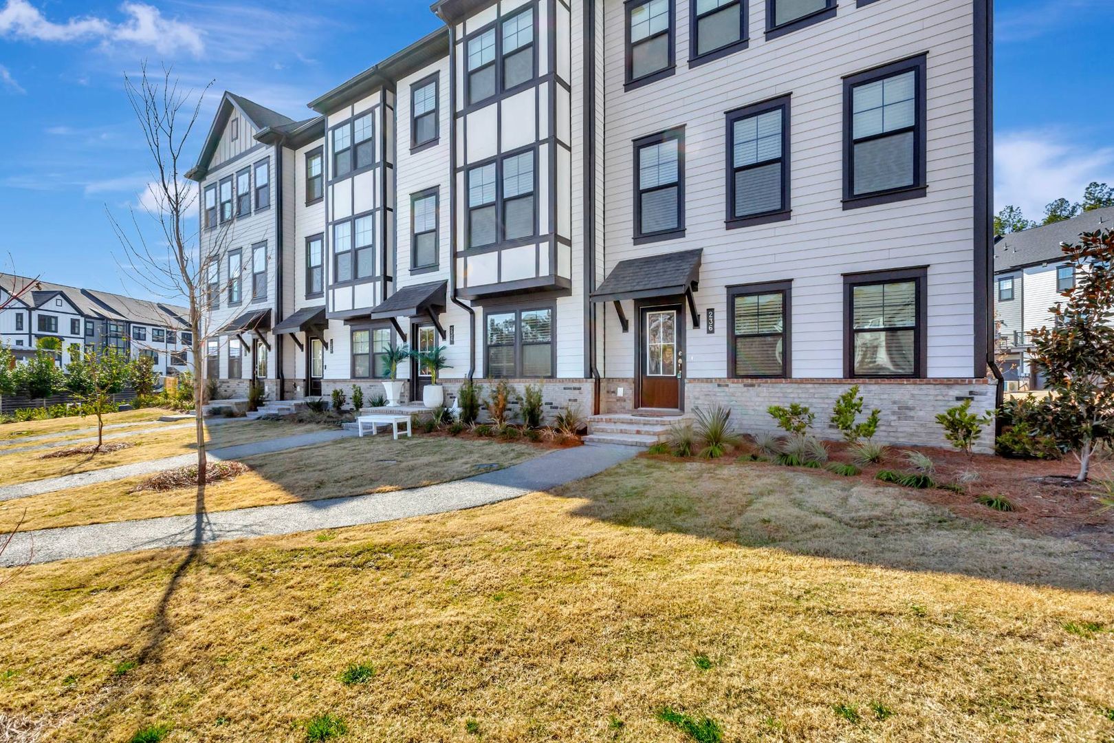 Summerville Townhome: 236 Somerset Acres Dr