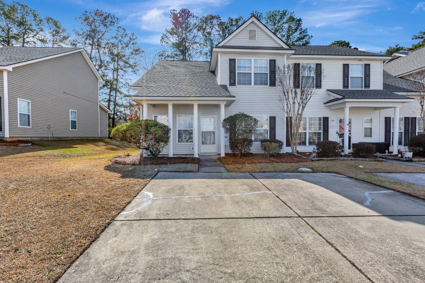 Summerville House: 117 Lynches River Drive
