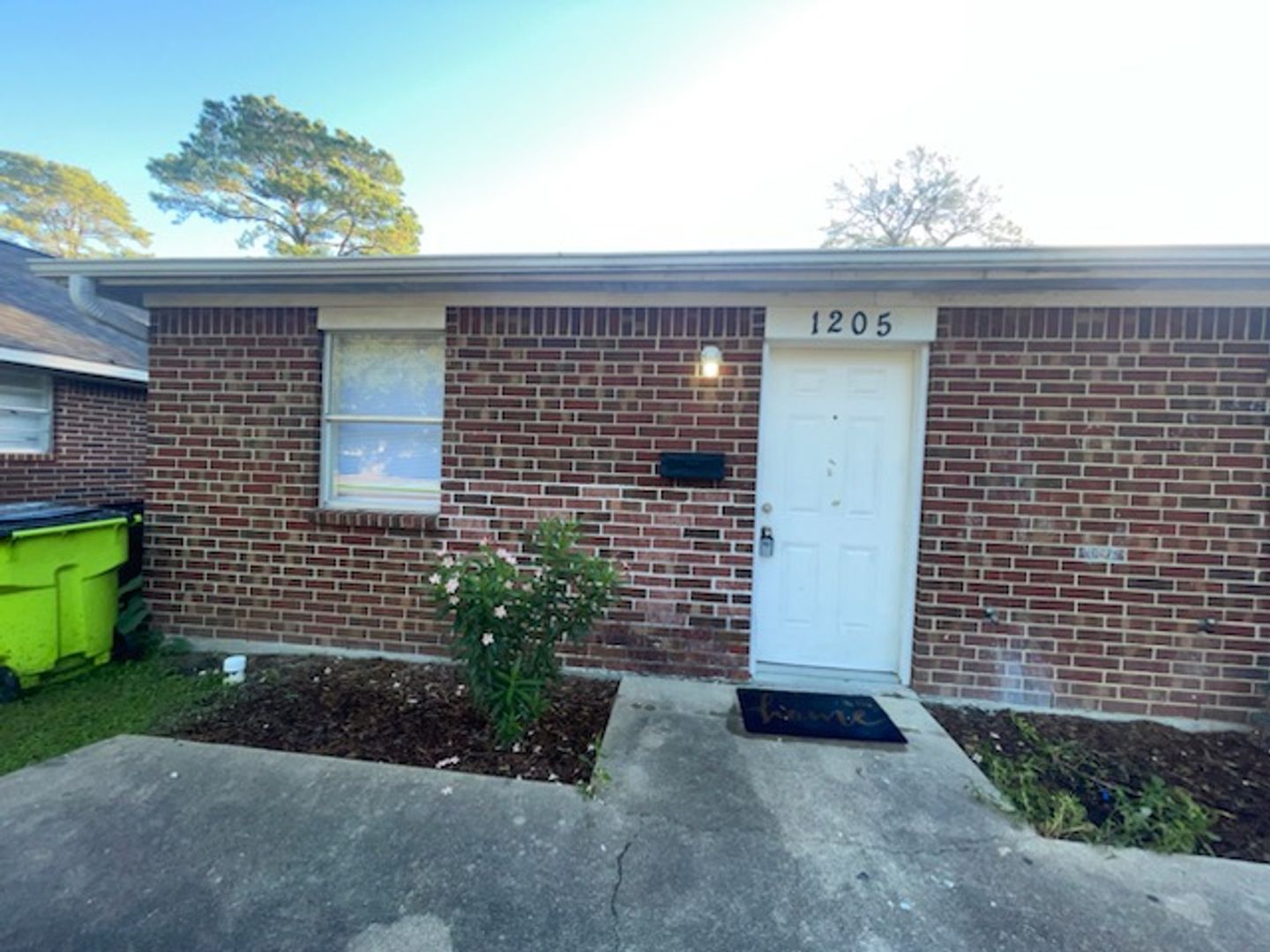 Rosenberg Apartment: 1205 - 1209 Mulcahy St