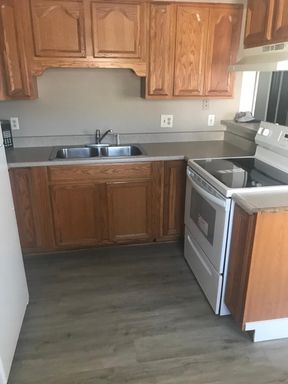 2 Bedroom 1 Bath Walking Distance To UNLV – photo 1