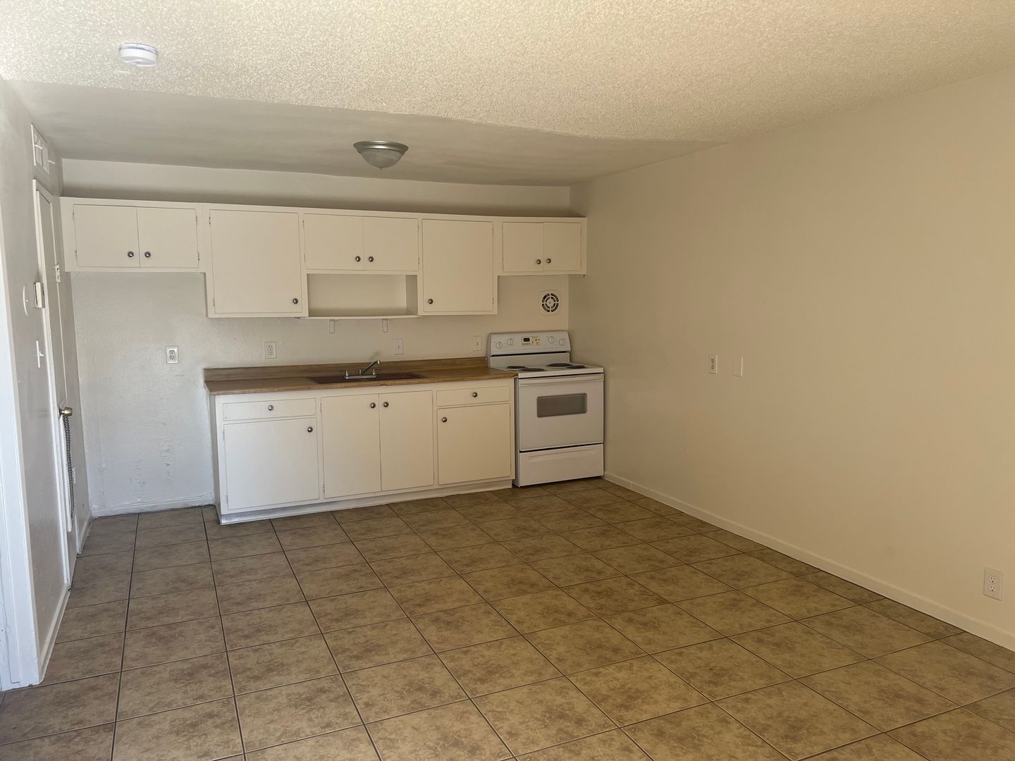 Las Vegas Condo: 3720 Royal Crest St. #2
