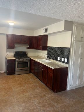 3 Bedroom 1.5 Bathroom Cheyenne & Civic Center