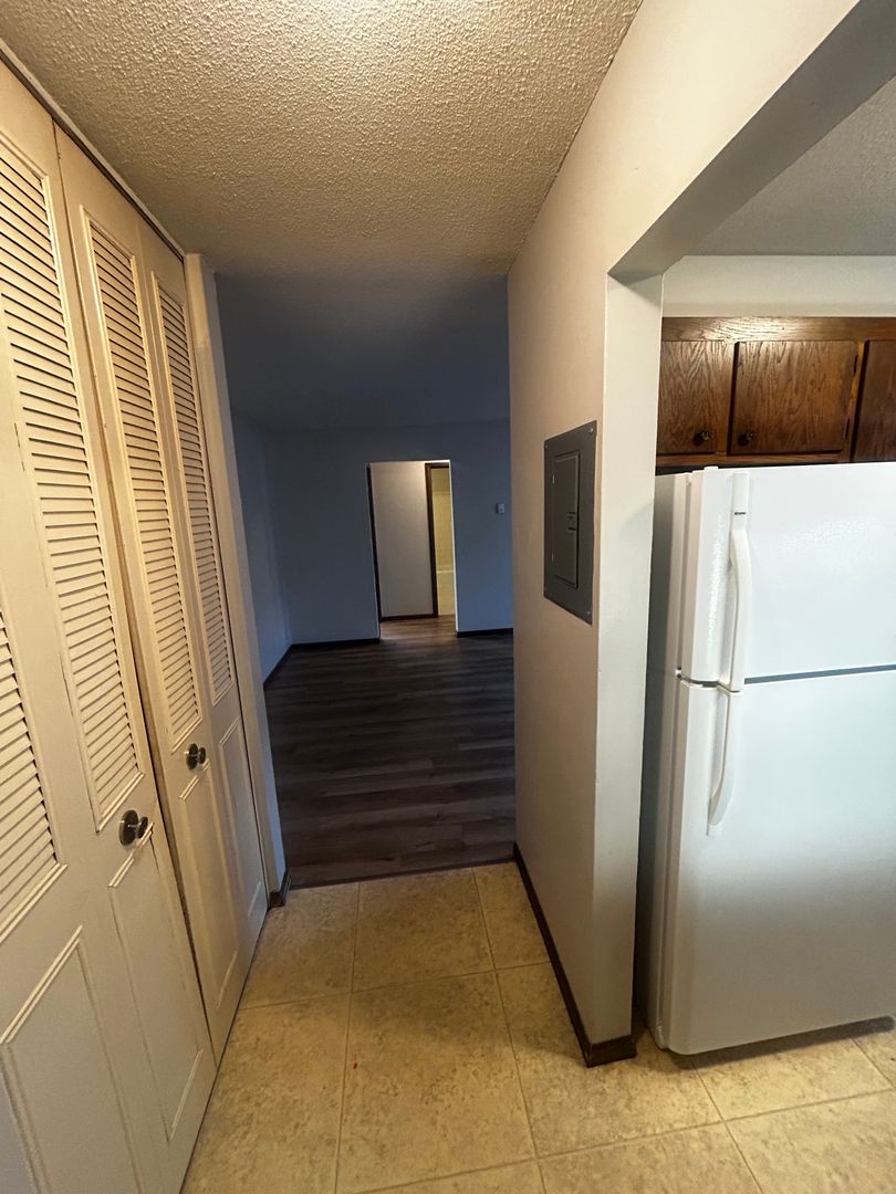 St Paul Apartment: 1264 Hazelwood St