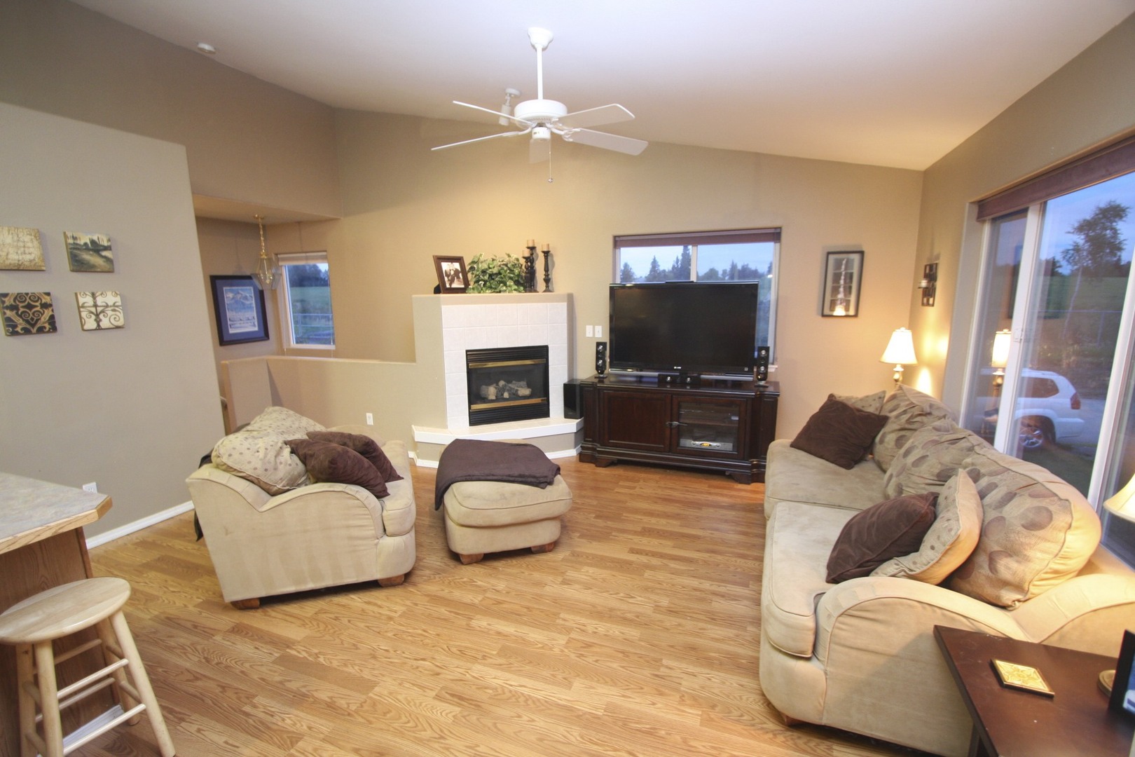 Anchorage House: 12010 Whitecap Place