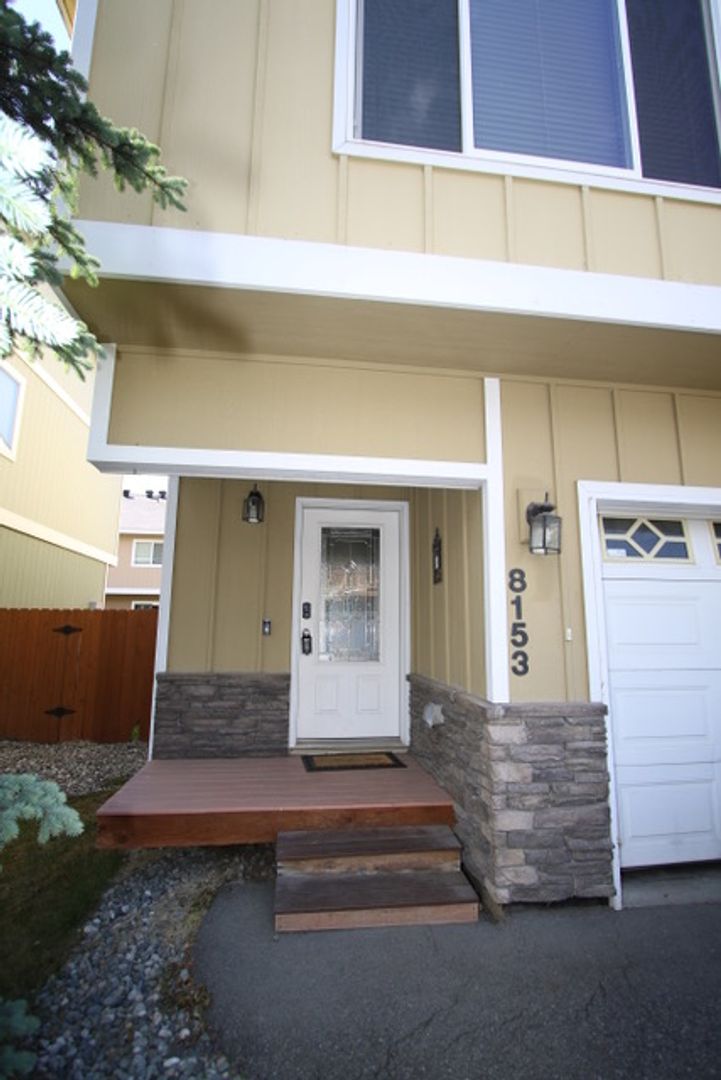Anchorage House: 8153 Marsha Loop