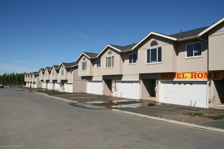 Wasilla House: 401 S. Wasilla St #37