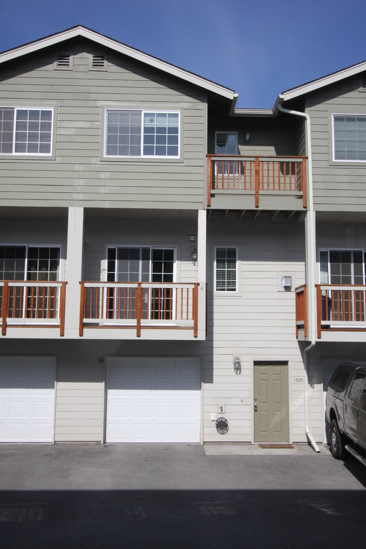 Anchorage House: 1305 Denali St #5