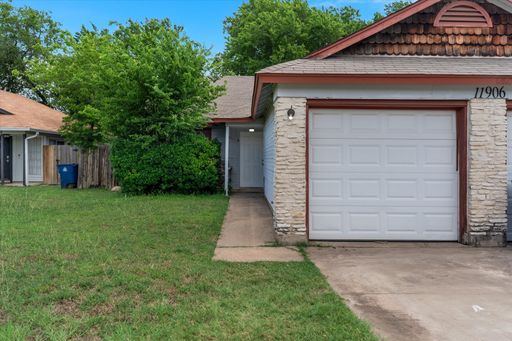 11906 Sunhillow Bend - Unit A – photo 1