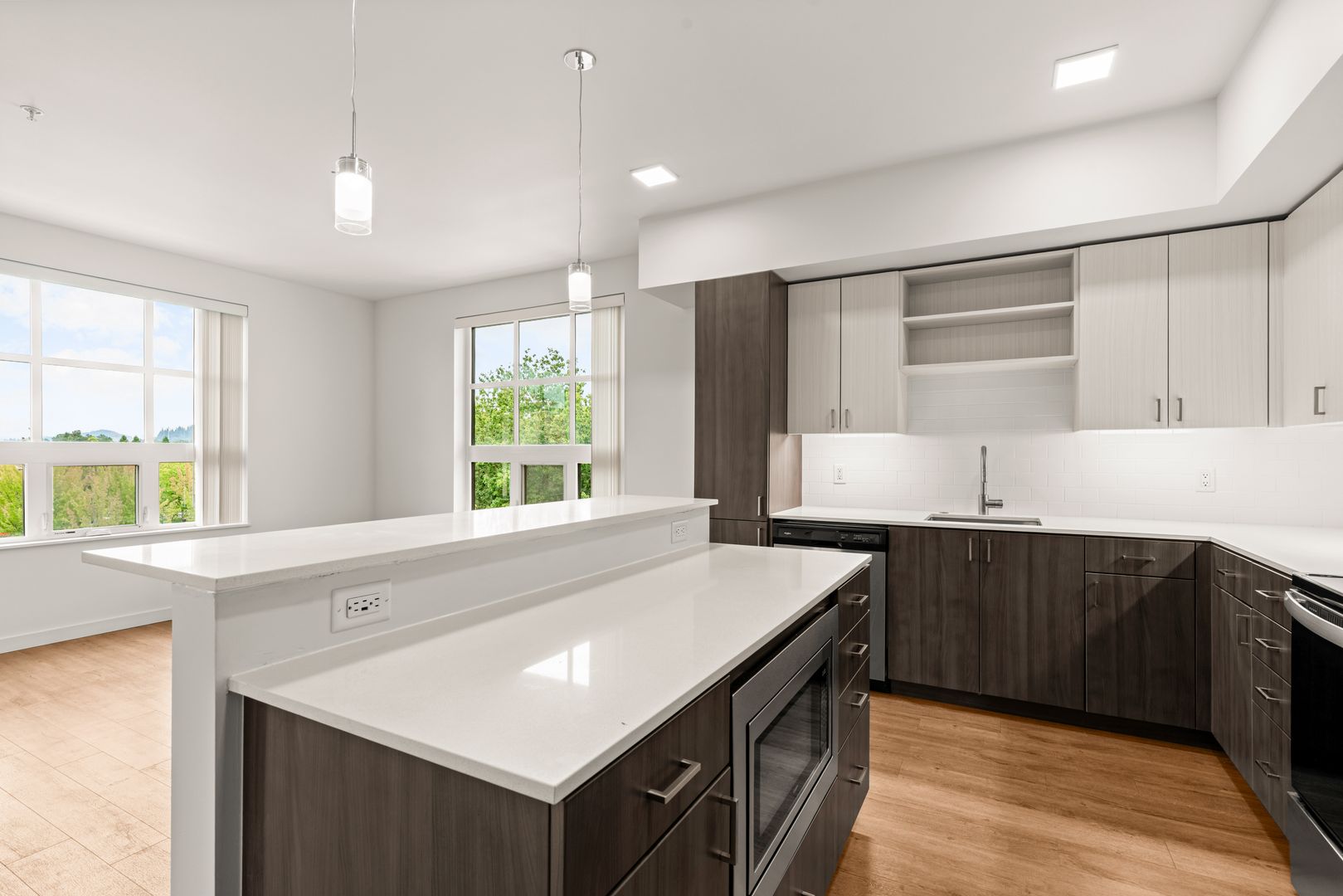 Eugene Apartment: 550 Pearl Street