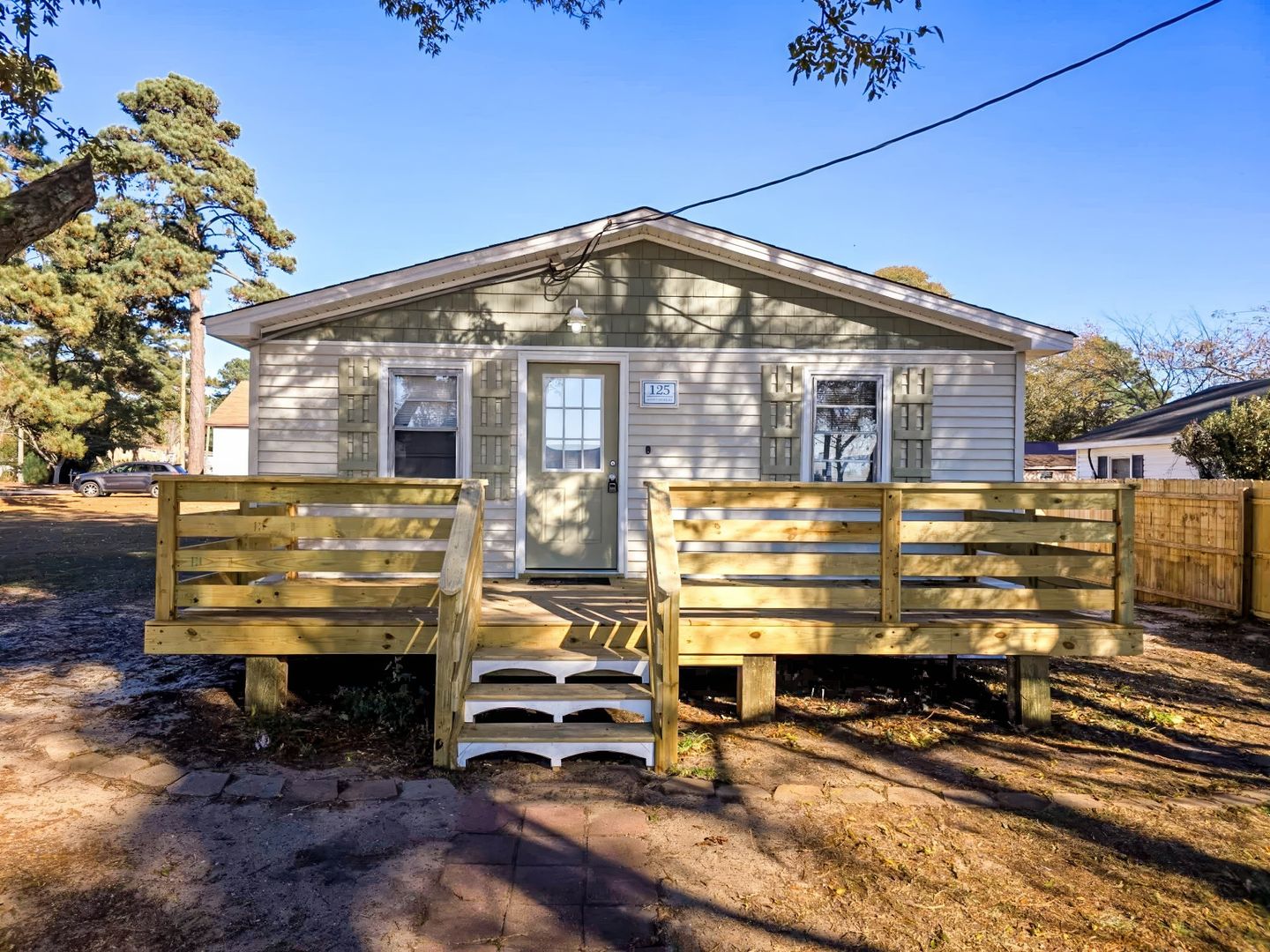 Jarvisburg House: 125 North River St