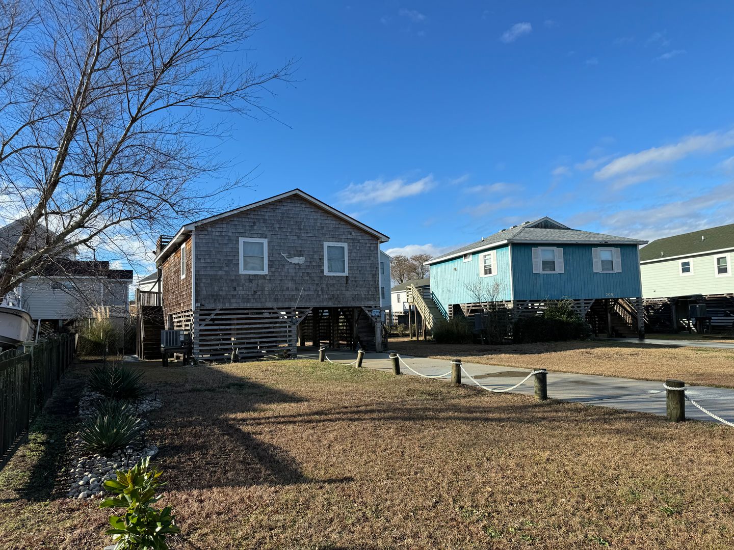 Colington House: 203 Soundview Dr