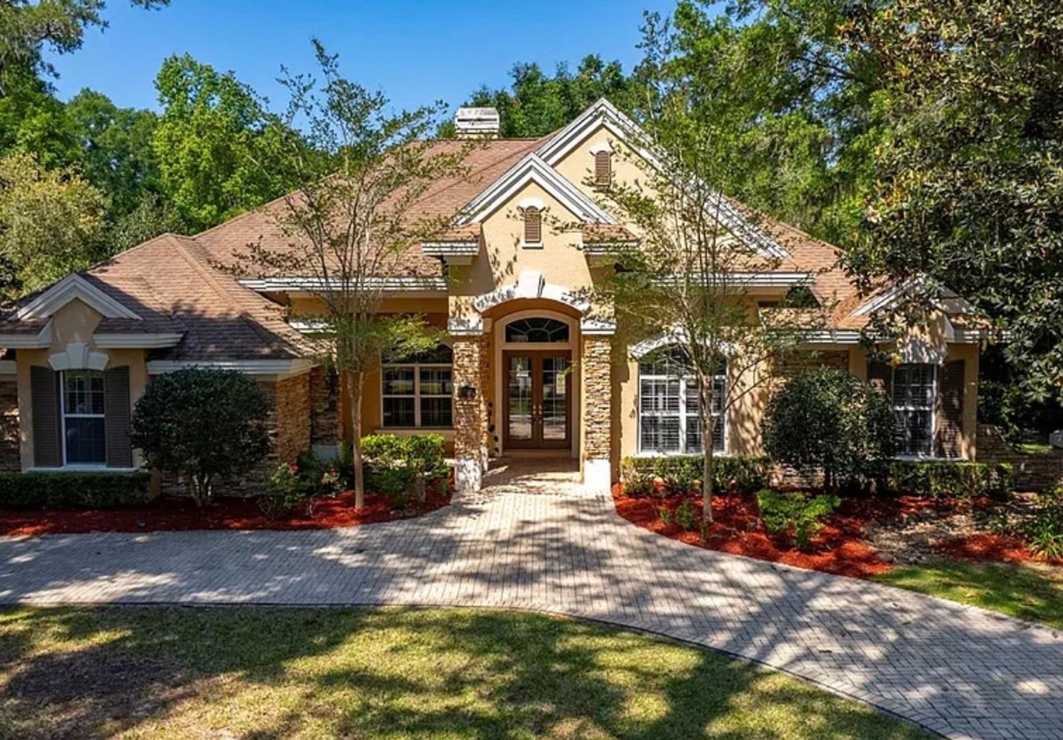 Ocala House: 5038 SE 6th Ave