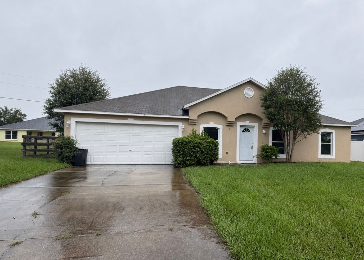 Ocala House: 229 Marion Oaks Trl