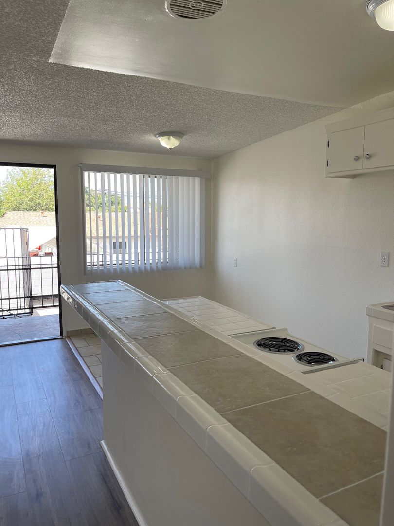 El Monte Apartment: 12126 - 12128 Ferris Road